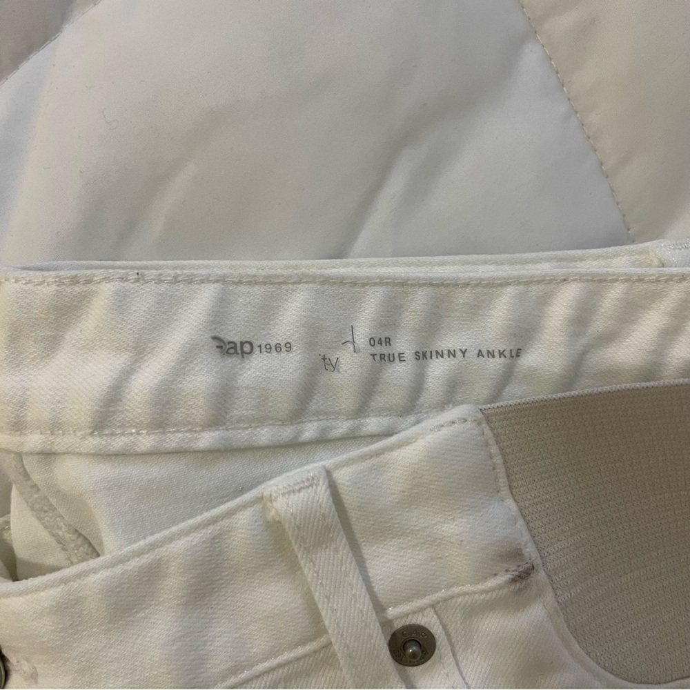 Loft Maternity Inset Panel Capri Jeans - Picture 3 of 7